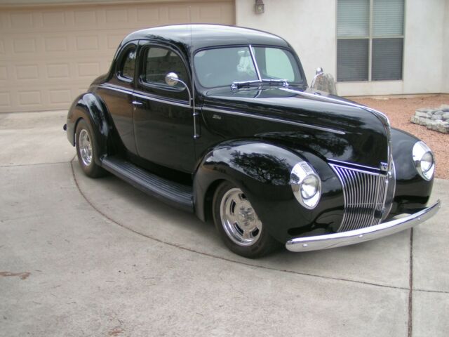 Ford Standard 1940 image number 2