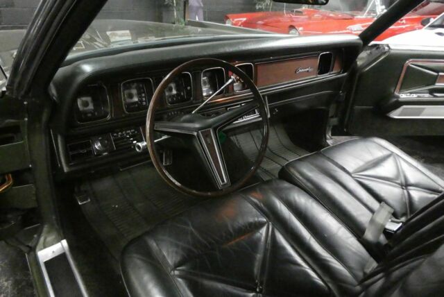 Lincoln Continental 1971 image number 10