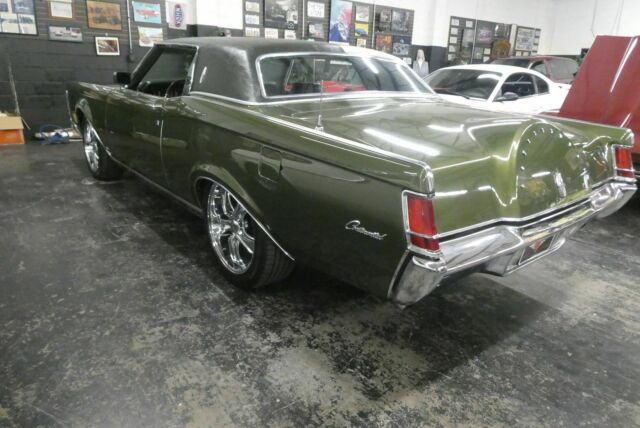 Lincoln Continental 1971 image number 16