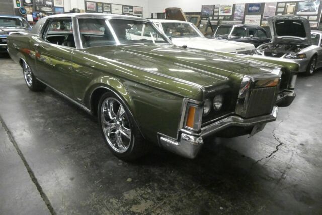 Lincoln Continental 1971 image number 19