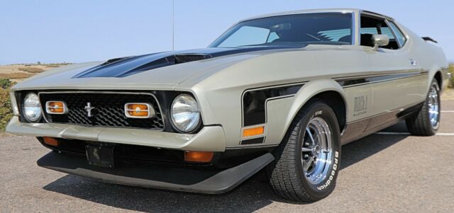 Ford Mustang 1972 image number 8