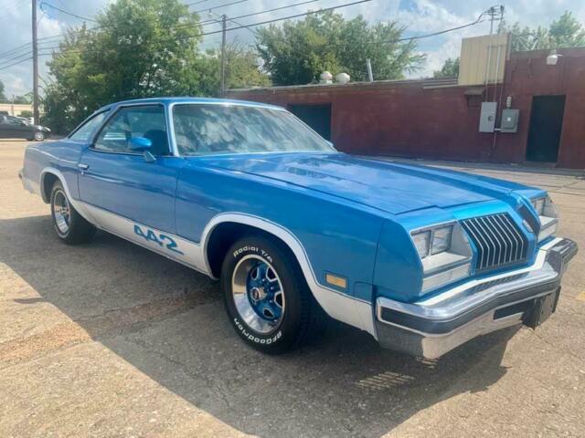 Oldsmobile 442 1976 image number 30