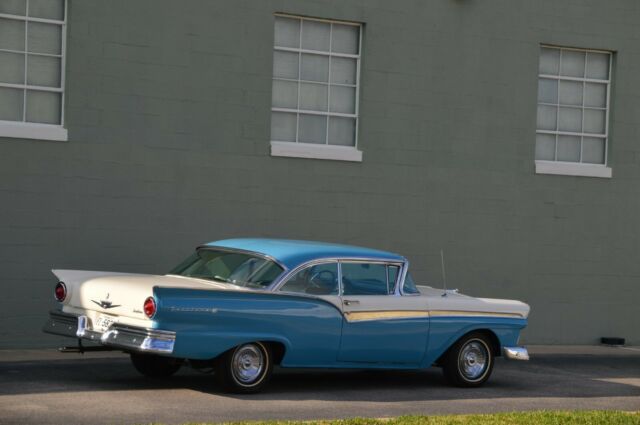 Ford Fairlane 1957 image number 16