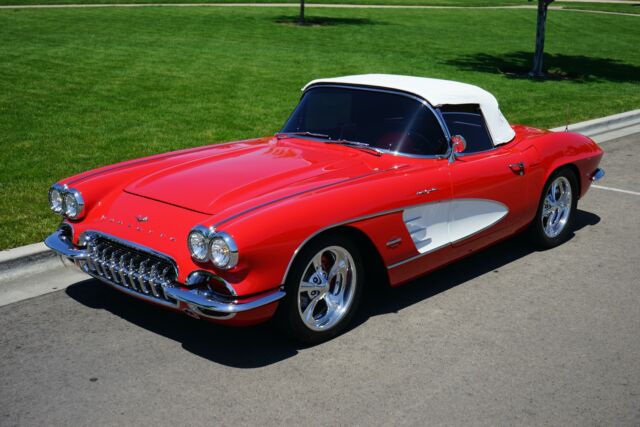 Chevrolet Corvette 1961 image number 13