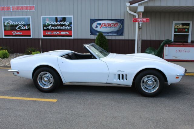 Chevrolet Corvette 1969 image number 20