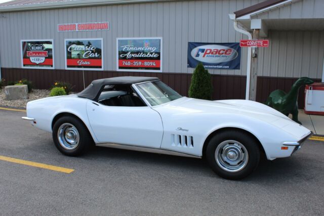 Chevrolet Corvette 1969 image number 35