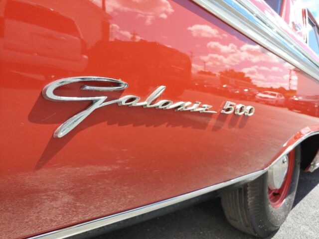 Ford Galaxie 500 1962 image number 11