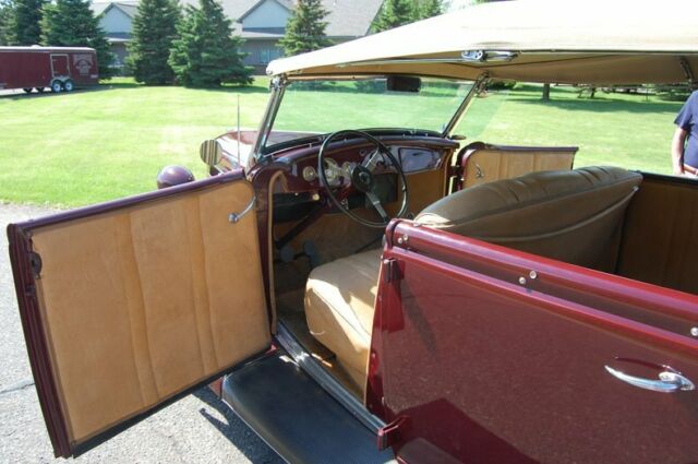 Ford Phaeton 1935 image number 14