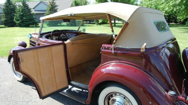 Ford Phaeton 1935 image number 15