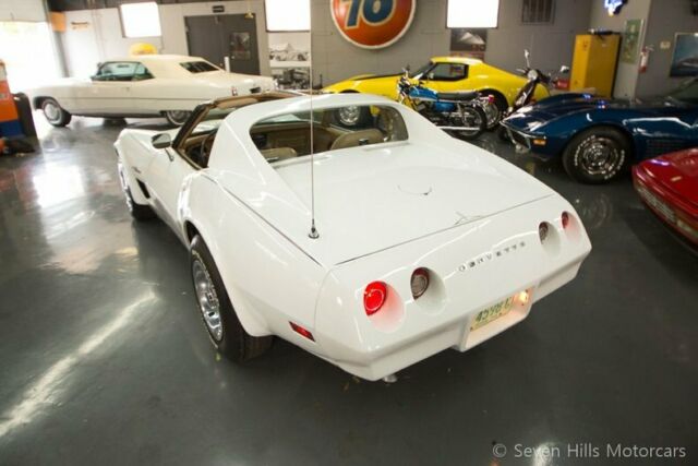 Chevrolet Corvette 1974 image number 25