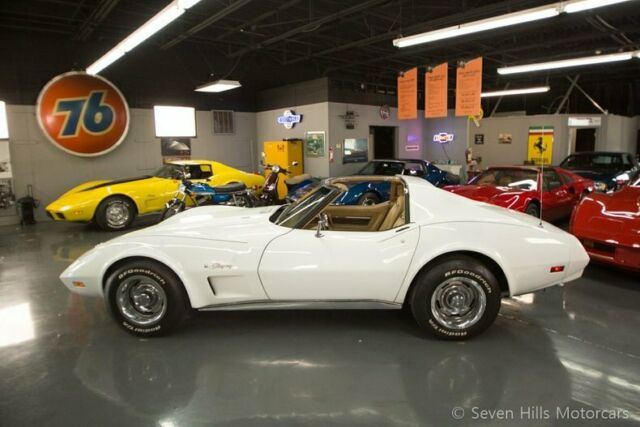 Chevrolet Corvette 1974 image number 26