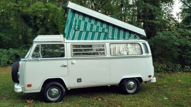 Volkswagen Bus/Vanagon 1974 image number 13