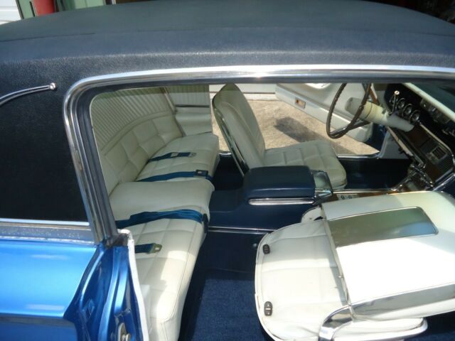 Ford Thunderbird 1966 image number 32