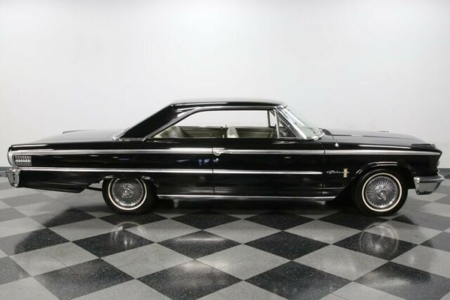 Ford Galaxie 1963 image number 15