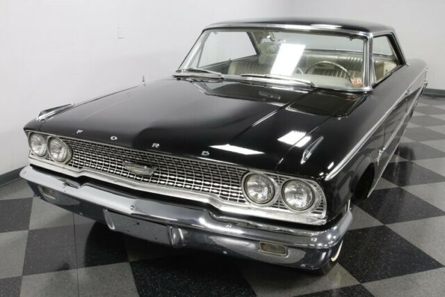 Ford Galaxie 1963 image number 20