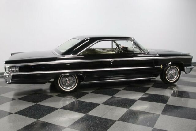 Ford Galaxie 1963 image number 38