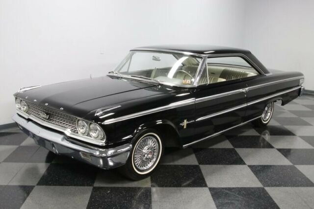 Ford Galaxie 1963 image number 46