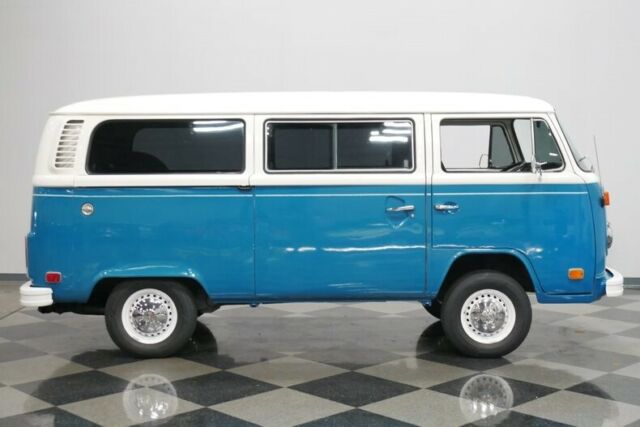 Volkswagen Bus/Vanagon 1979 image number 15