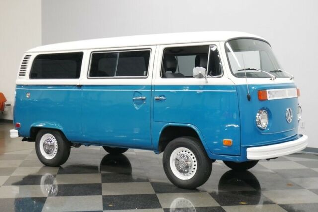 Volkswagen Bus/Vanagon 1979 image number 16