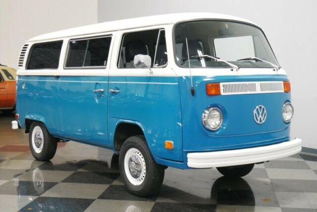 Volkswagen Bus/Vanagon 1979 image number 17