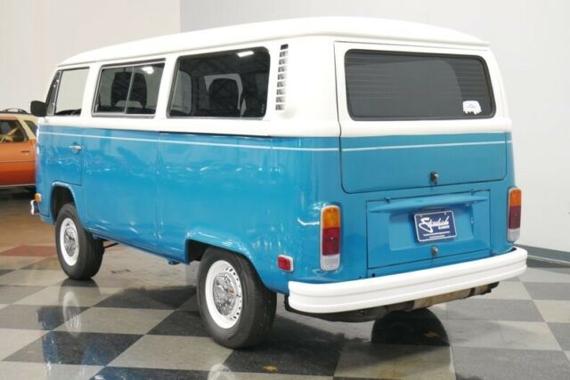 Volkswagen Bus/Vanagon 1979 image number 33