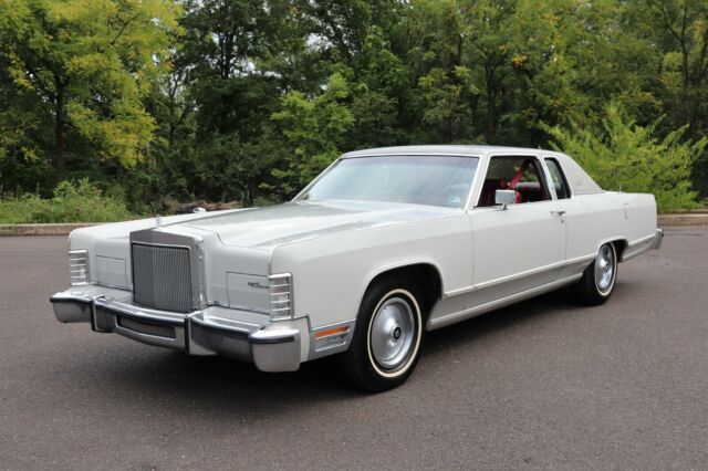 Lincoln Continental 1979 image number 0