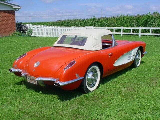 Chevrolet Corvette 1960 image number 13