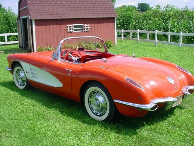 Chevrolet Corvette 1960 image number 14