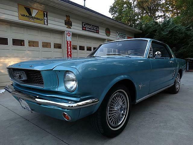 Ford Mustang 1966 image number 18