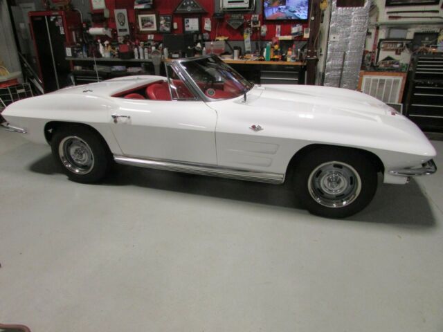 Chevrolet Corvette 1964 image number 0