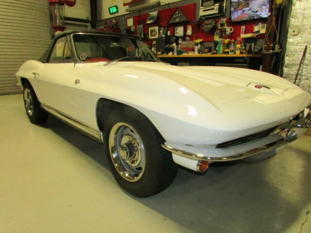 Chevrolet Corvette 1964 image number 20