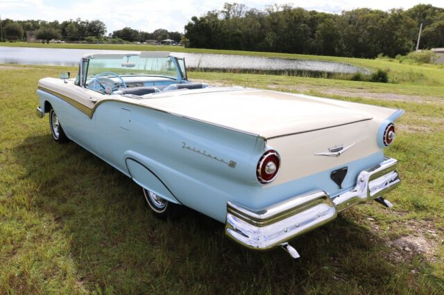 Ford Fairlane 1957 image number 46