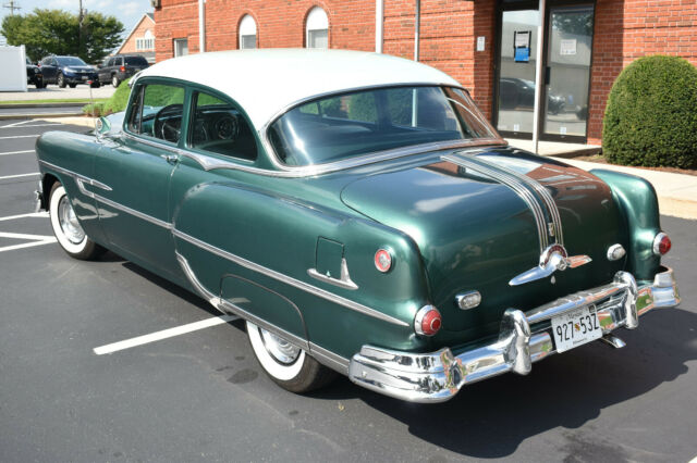 Pontiac Chieftain 1953 image number 29