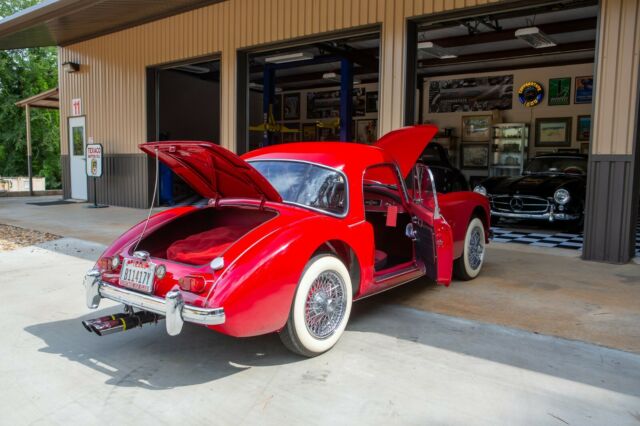 MG MGA Fixed Head Coupe 1962 image number 33