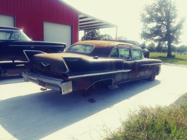 Cadillac Series 75 Fleetwood Limousine 1958 image number 8