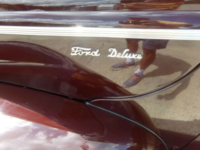 Ford Deluxe 1940 image number 10