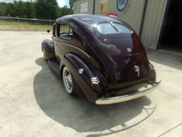 Ford Deluxe 1940 image number 25