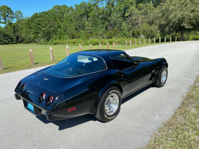 Chevrolet Corvette 1979 image number 23