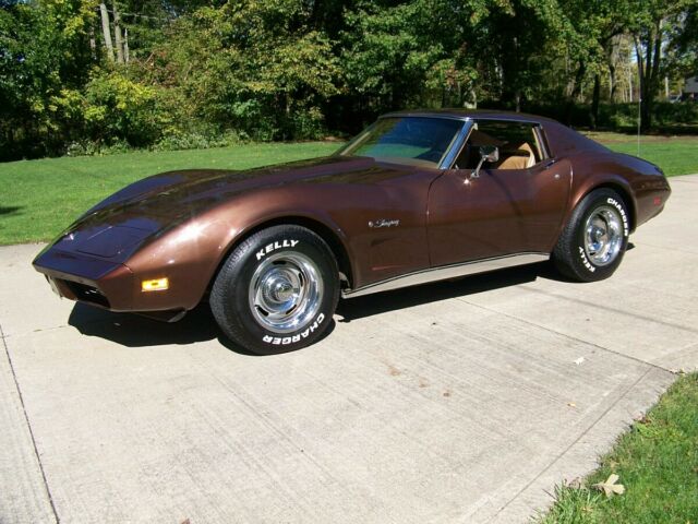 Chevrolet Corvette 1974 image number 0