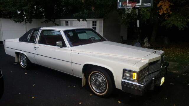 Cadillac DeVille Coupe 1979 image number 14