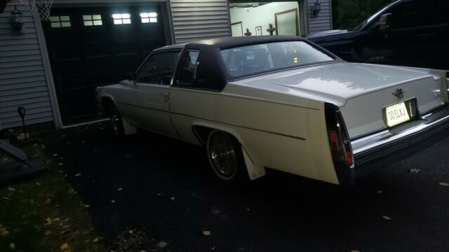 Cadillac DeVille Coupe 1979 image number 31