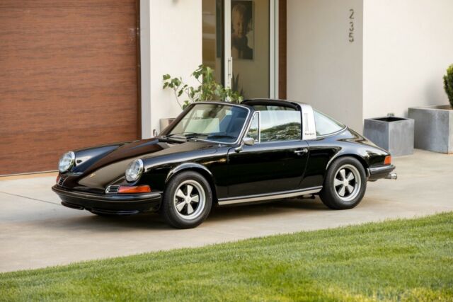 Porsche 911 1972 image number 25