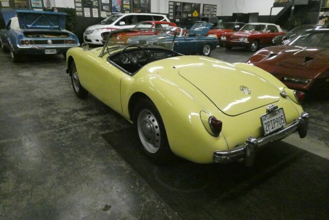 MG MGA 1957 image number 17