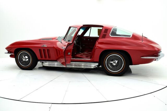 Chevrolet Corvette 1965 image number 10