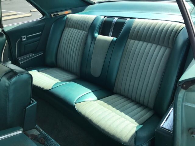 Oldsmobile Toronado 1966 image number 43