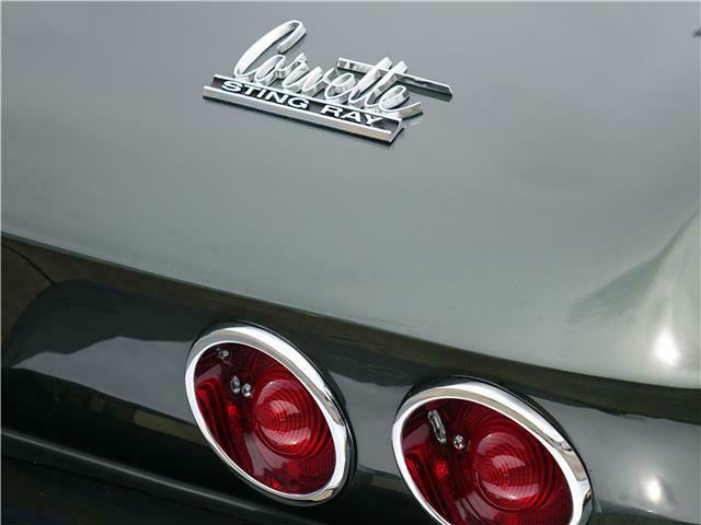 Chevrolet Corvette 1963 image number 21