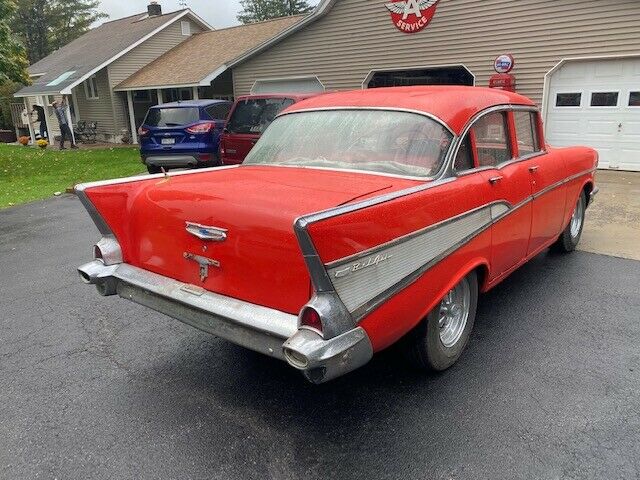 Chevrolet Bel Air/150/210 1957 image number 12