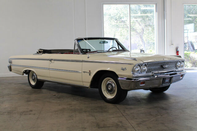 Ford Galaxie 1963 image number 5