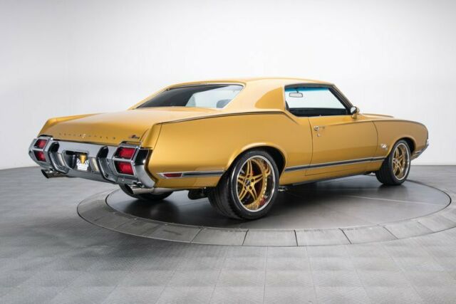 Oldsmobile Cutlass 1971 image number 25