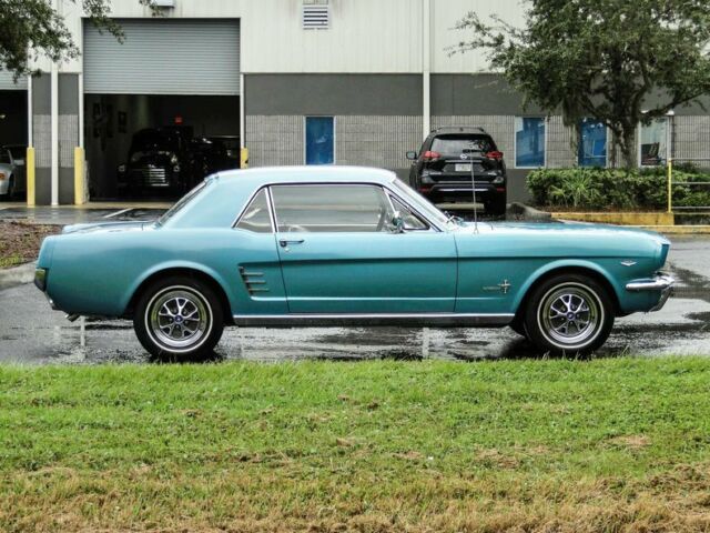 Ford Mustang 1966 image number 12